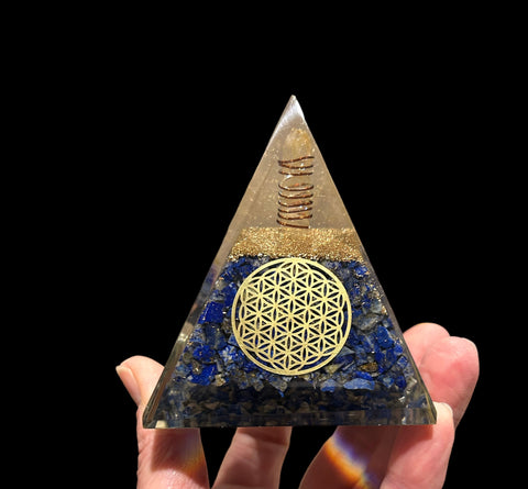 Orgonite Pyramid - Lapis Lazuli - Flower of life